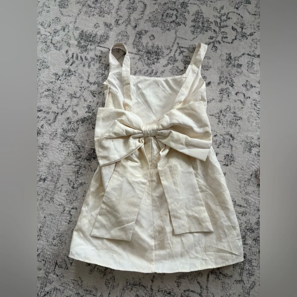 Lulus Flirtatious Poise Ivory Jacquard Bow Back Mini Dress Size Large NWT Bridal - Picture 2 of 11